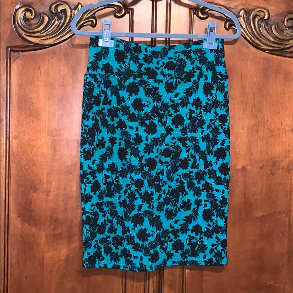 LulaRoe Cassie skirt Emerald and black